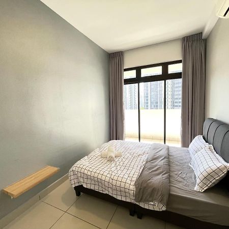 Meridin Medini By Wp Homestay Nusajaya  Esterno foto