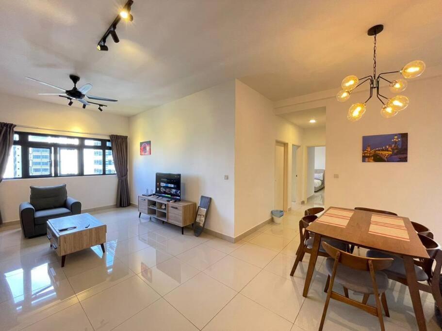 Meridin Medini By Wp Homestay Nusajaya  Esterno foto