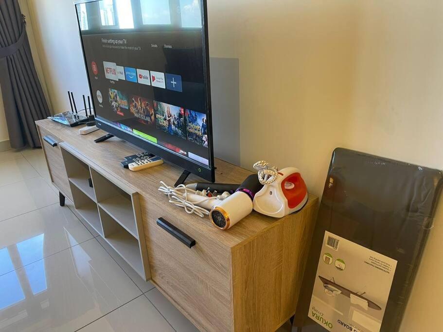 Meridin Medini By Wp Homestay Nusajaya  Esterno foto