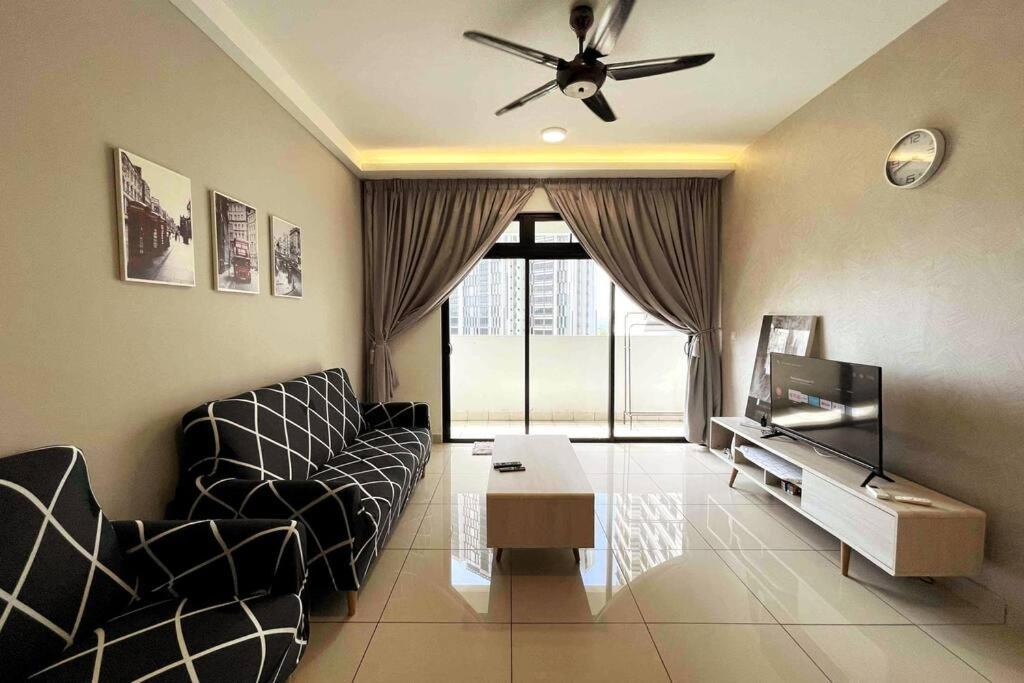 Meridin Medini By Wp Homestay Nusajaya  Esterno foto