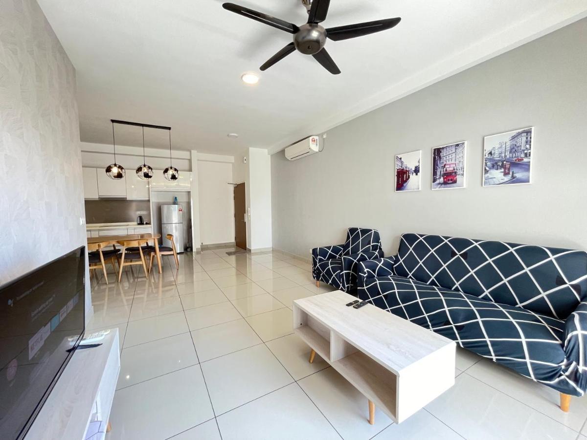 Meridin Medini By Wp Homestay Nusajaya  Esterno foto