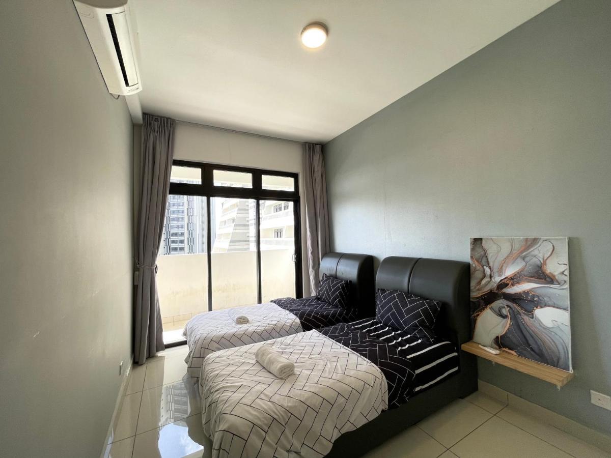 Meridin Medini By Wp Homestay Nusajaya  Esterno foto