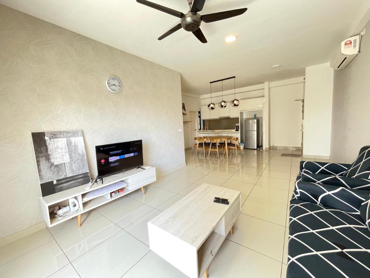 Meridin Medini By Wp Homestay Nusajaya  Esterno foto