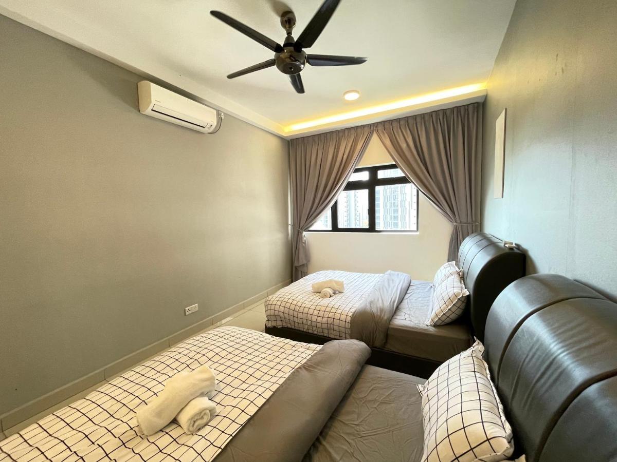 Meridin Medini By Wp Homestay Nusajaya  Esterno foto