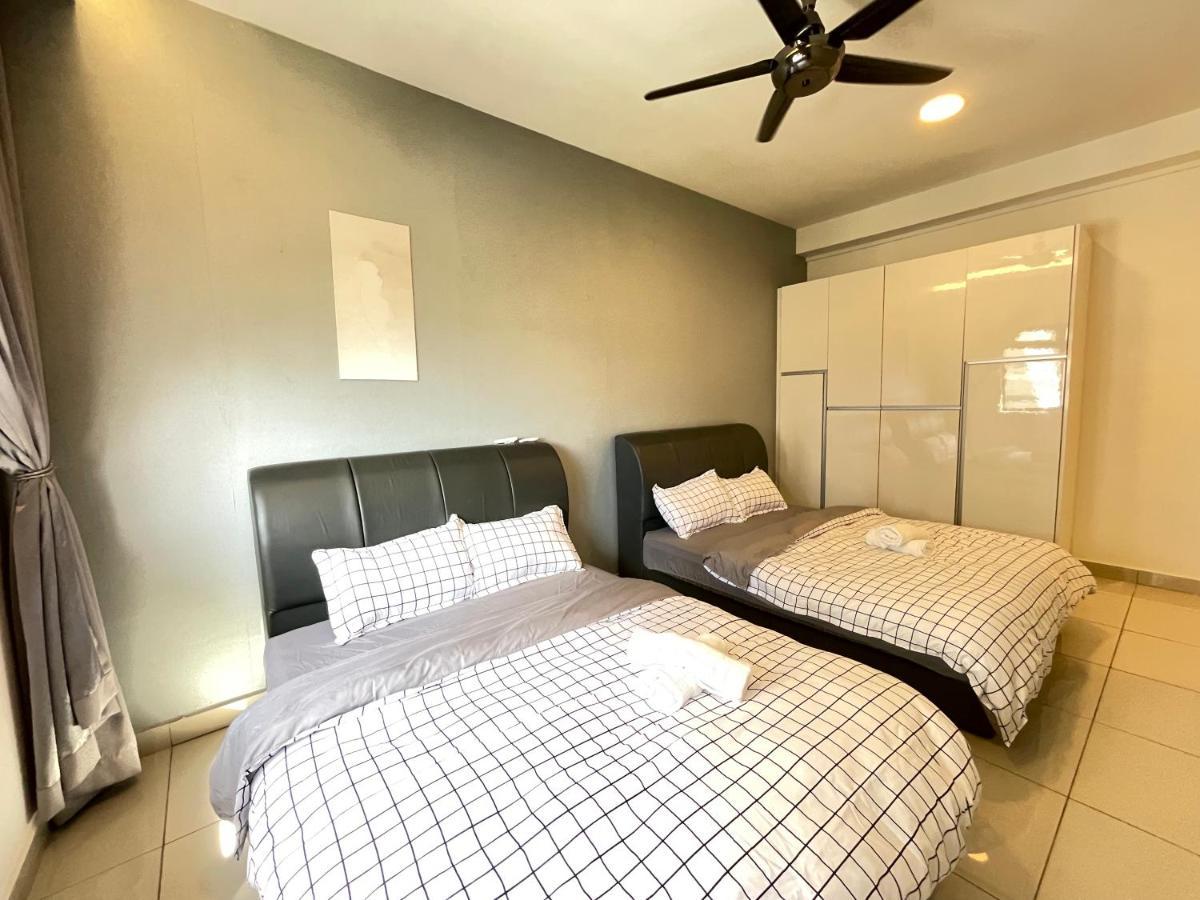 Meridin Medini By Wp Homestay Nusajaya  Esterno foto