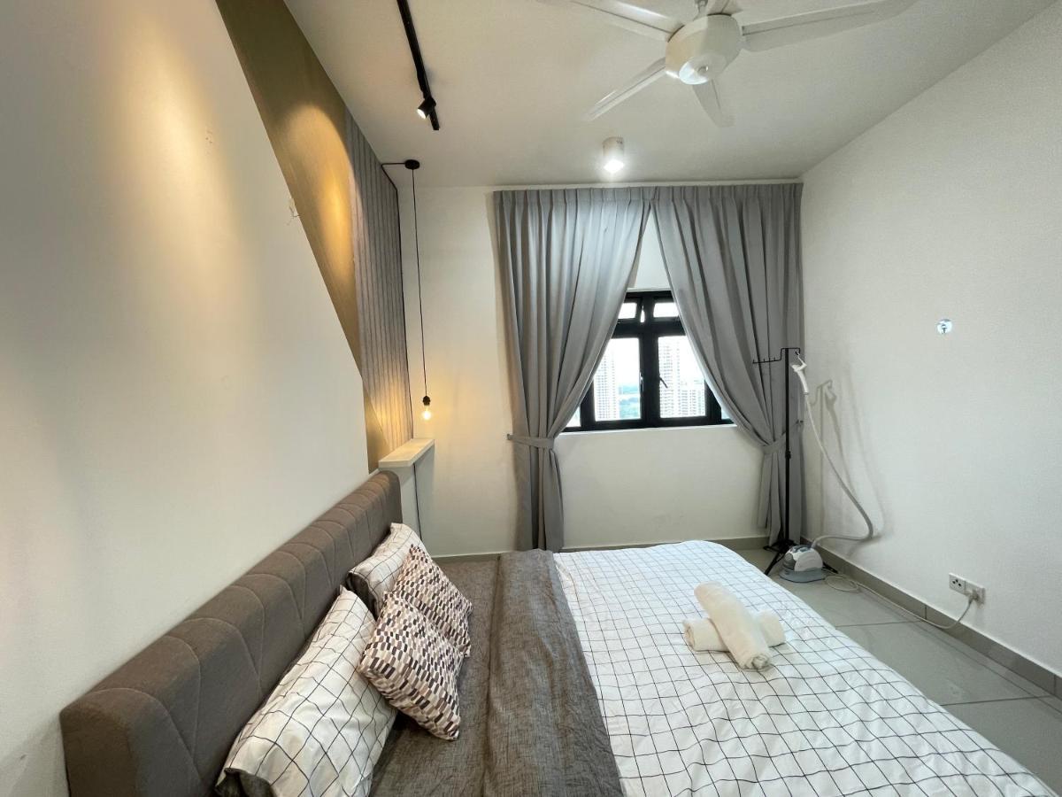 Meridin Medini By Wp Homestay Nusajaya  Esterno foto