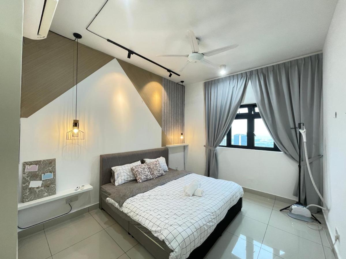 Meridin Medini By Wp Homestay Nusajaya  Esterno foto