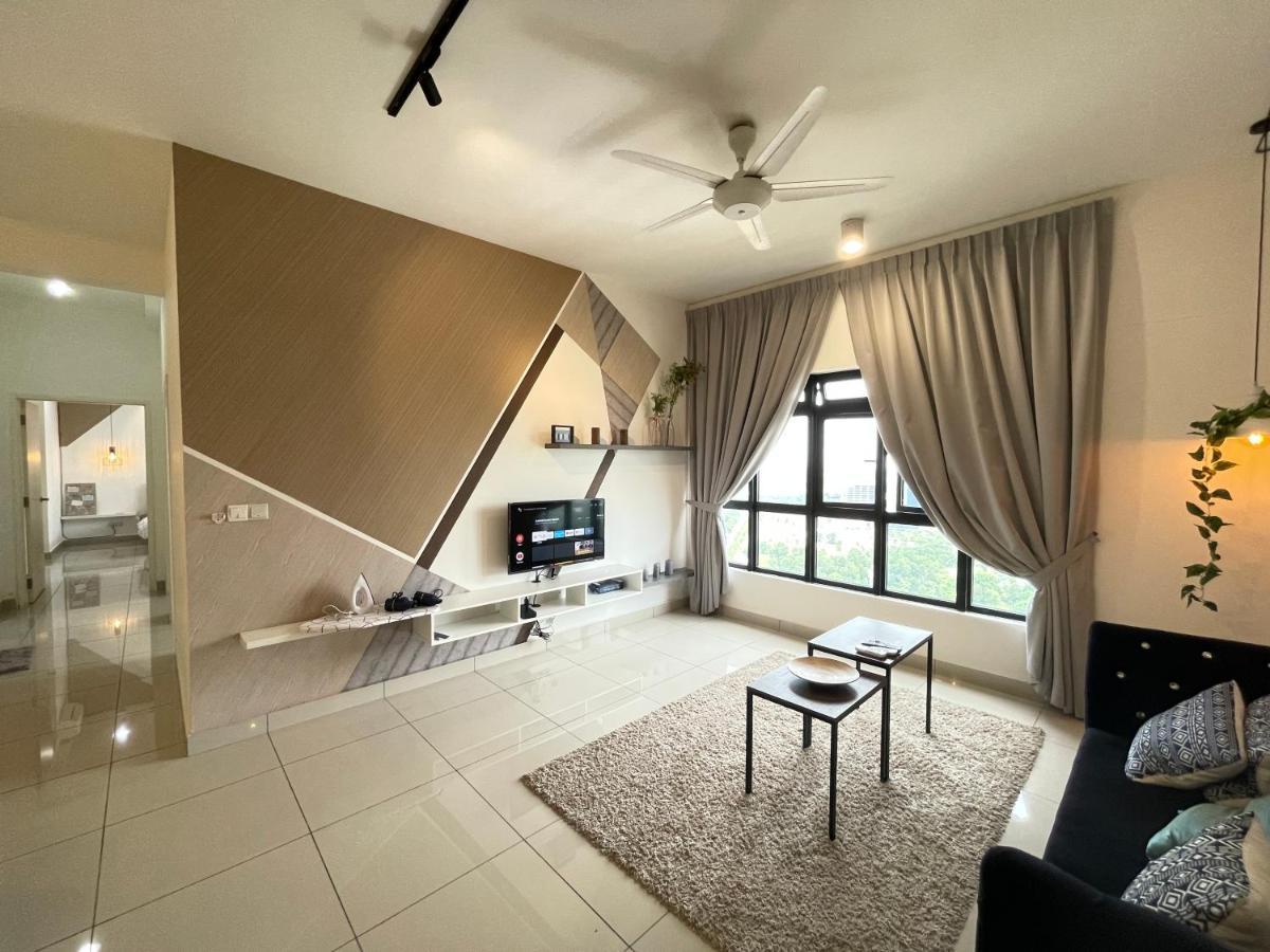 Meridin Medini By Wp Homestay Nusajaya  Esterno foto