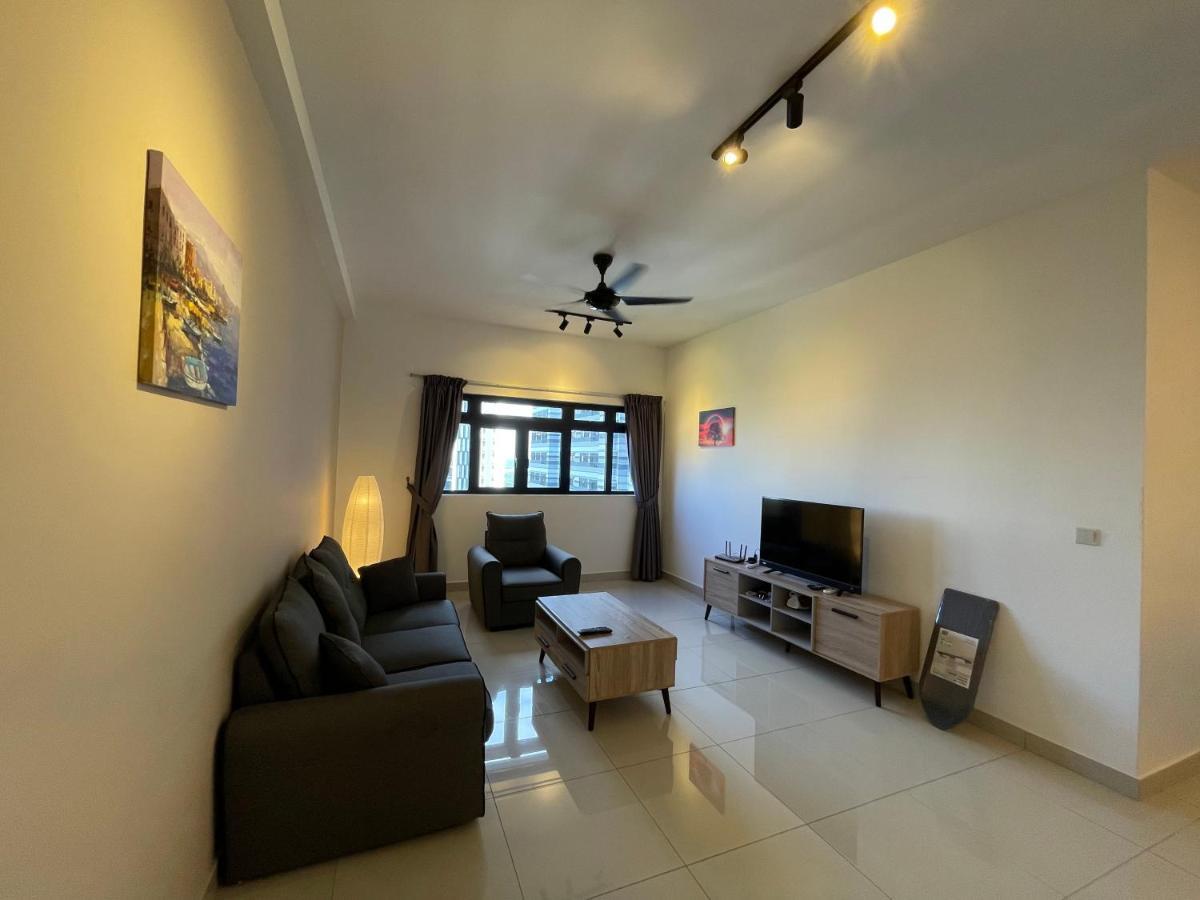 Meridin Medini By Wp Homestay Nusajaya  Esterno foto