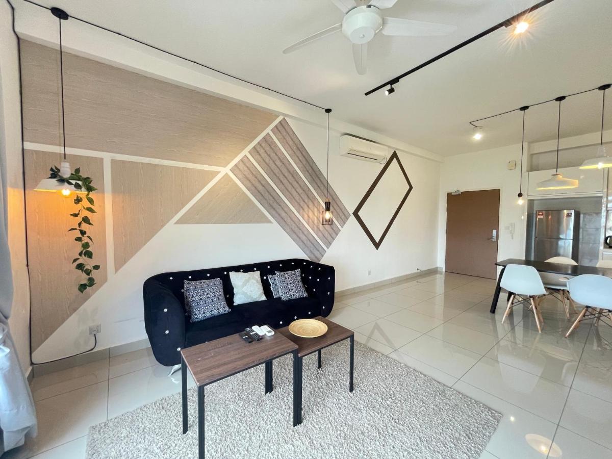 Meridin Medini By Wp Homestay Nusajaya  Esterno foto