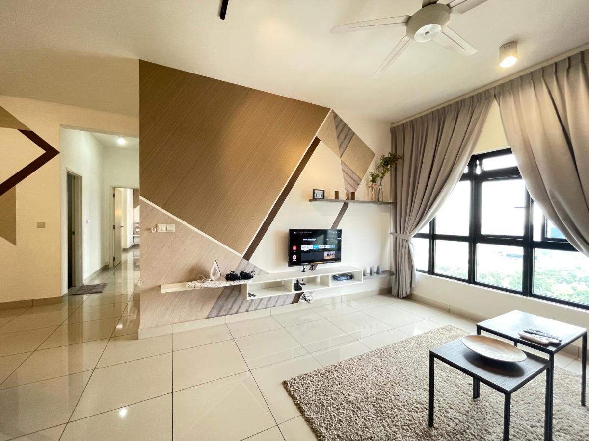 Meridin Medini By Wp Homestay Nusajaya  Esterno foto